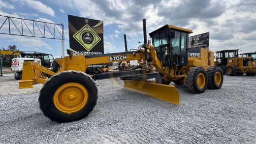 JOHN DEERE 670CH